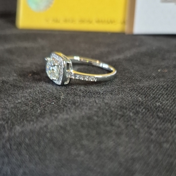 Stunning Moissanite Silver Ring with Sparkling Stone #15 - Picture 3 of 5